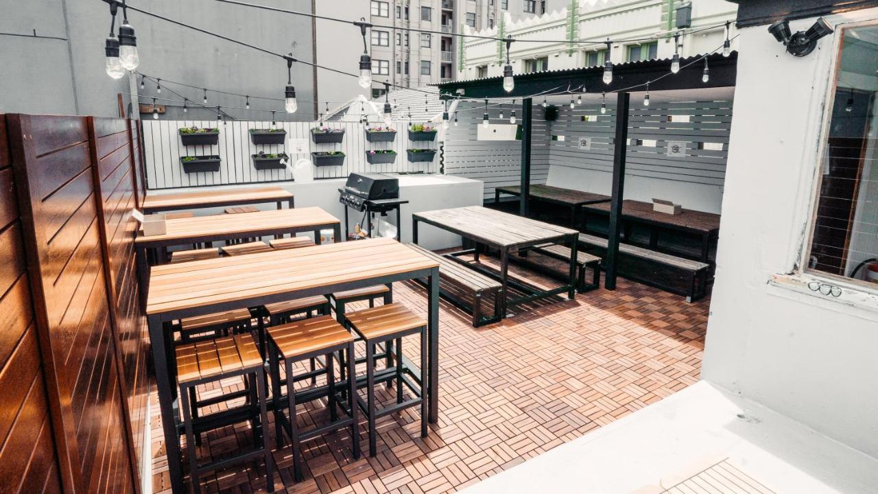 シドニー Mad Monkey Downtownホステル エクステリア 写真